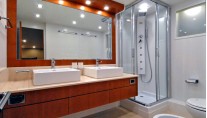 Falcon 115 Yacht Helios - Ensuite2